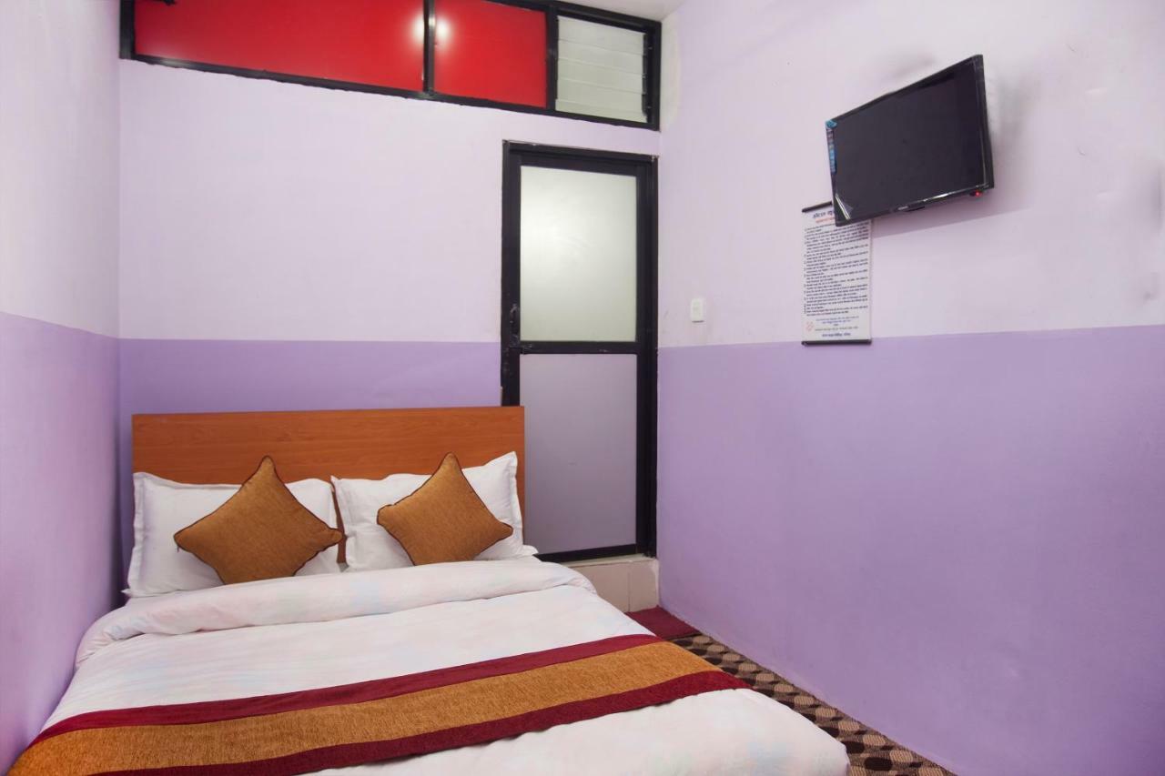 Oyo 341 Hotel Kusum Kohinoore Tokha Exterior photo